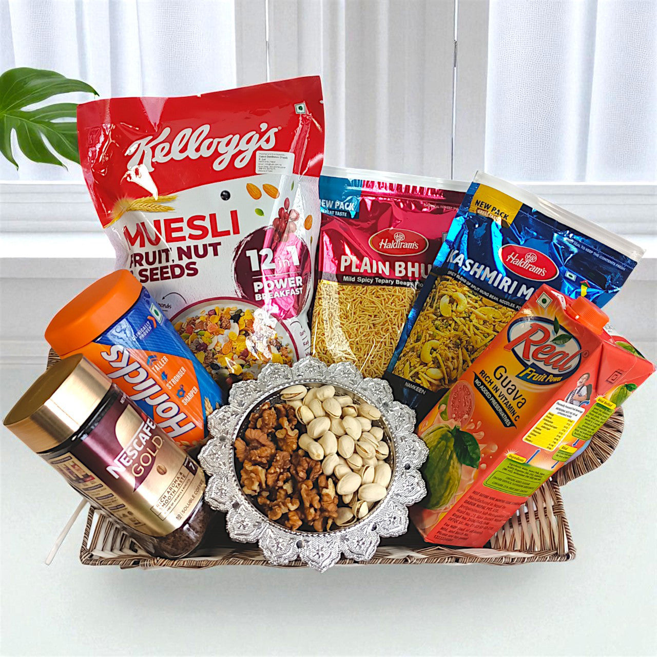 Father’s Day Snacks & Juice Gift Basket