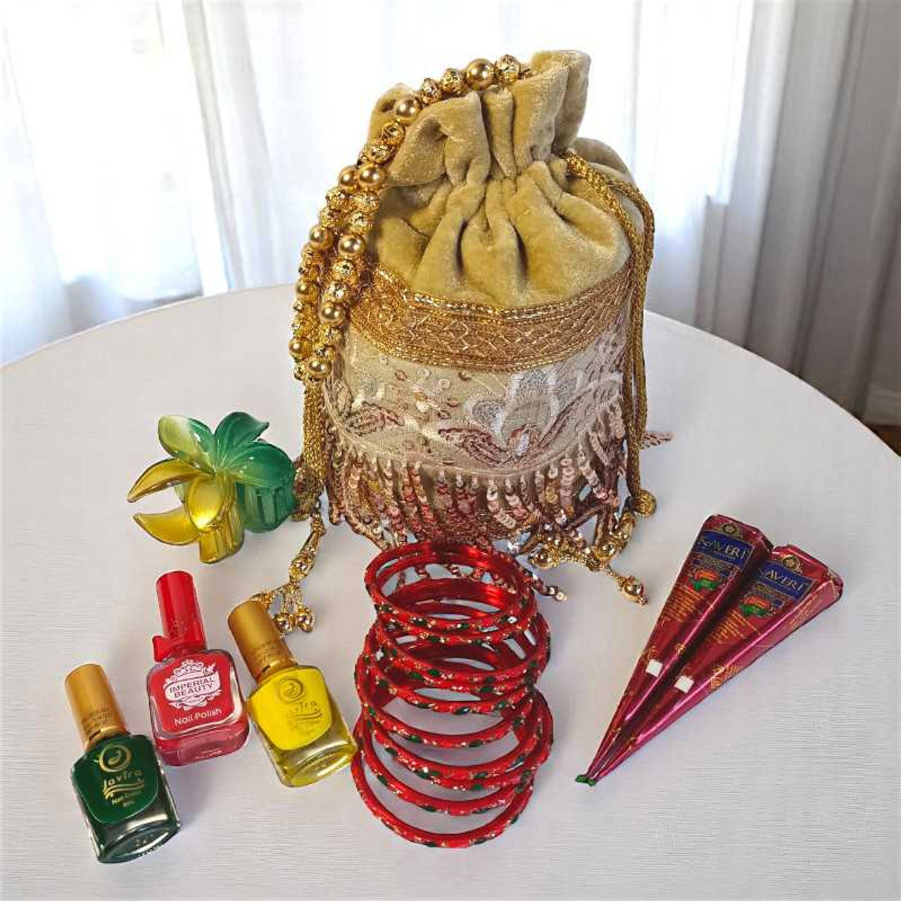 Beauty & Accessories Gift Set For Shrawan In Pouch