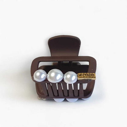 Elegant Pearl Hair Clip – Brown