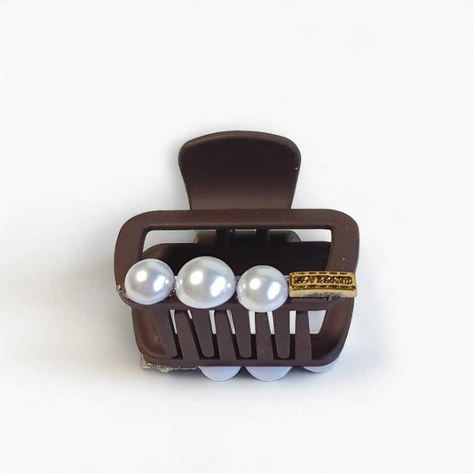 Elegant Pearl Hair Clip – Brown