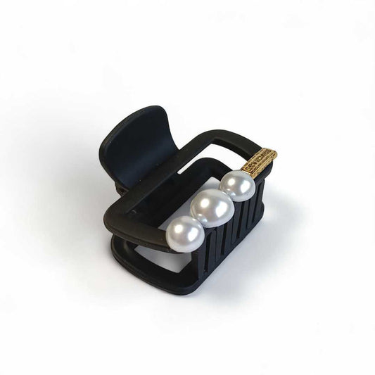Elegant Pearl Hair Clip – Black