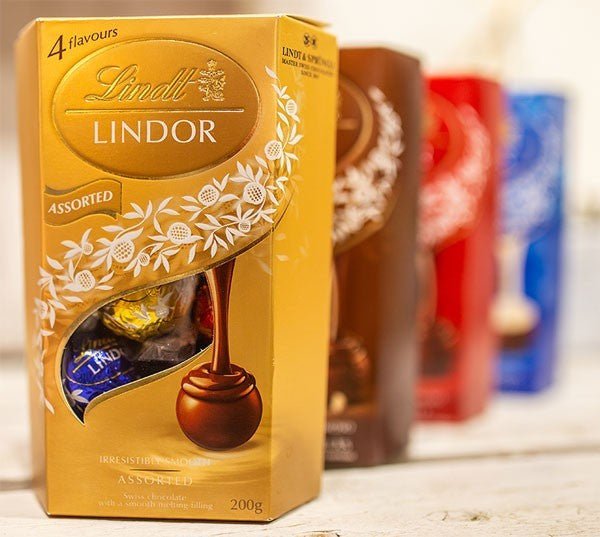 Lindt Lindor Assorted Swiss Chocolate 200g (4 Flavours) - GiftstoNepal.com | GTN